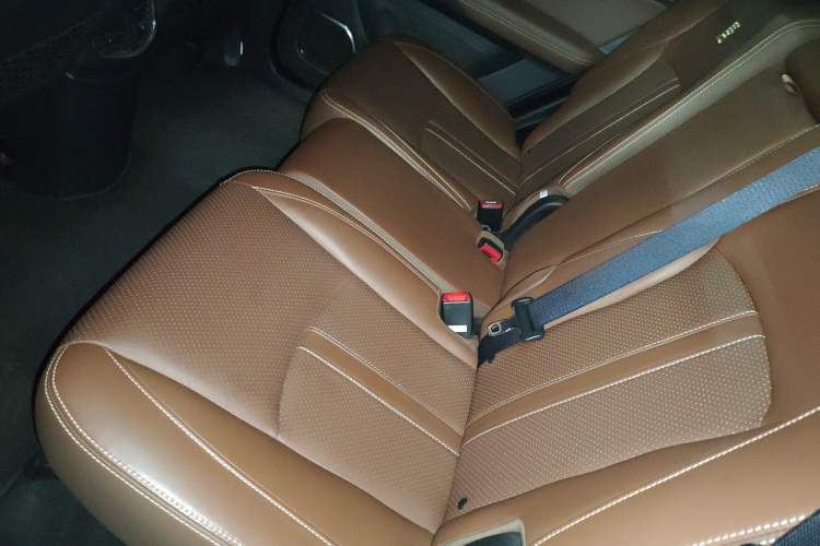 Used BYD Tang New Energy 2015 2.0T Four-Wheel-Drive Flagship Model