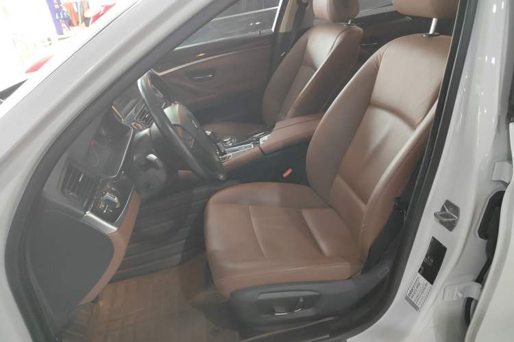 Used BMW 5 Series 2014 525Li Leading Model