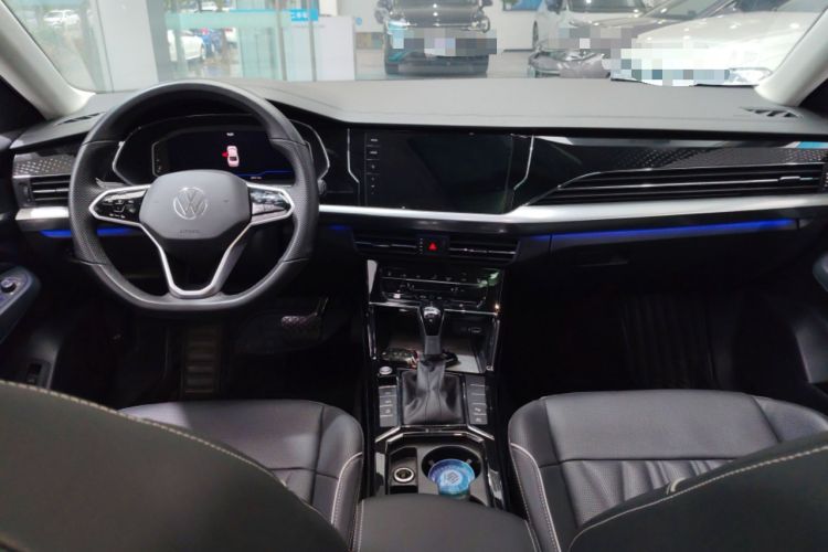 Used Volkswagen Passat 2023 Restyled 330TSI Starry Luxury Edition Center Console