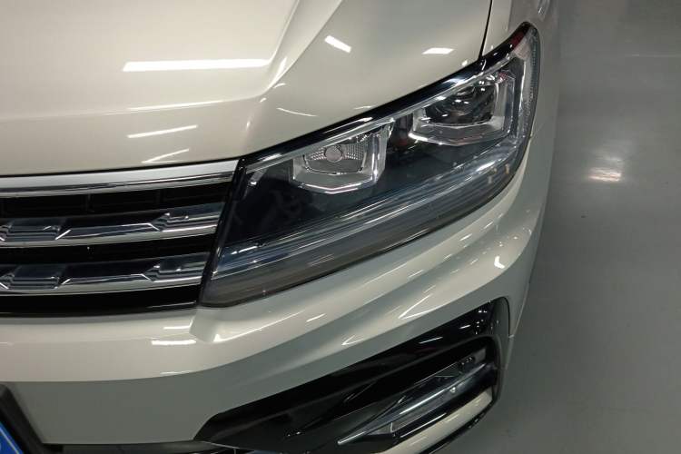 Used Volkswagen Tiguan L 2021 330TSI Automatic Two-Wheel Drive R-Line Enhanced Edition