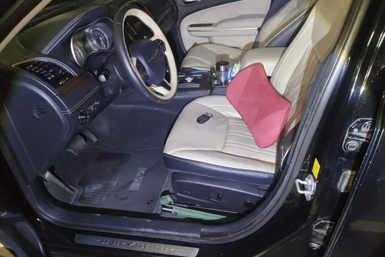 Used Chrysler 300C 2016 3.0L Supreme Edition