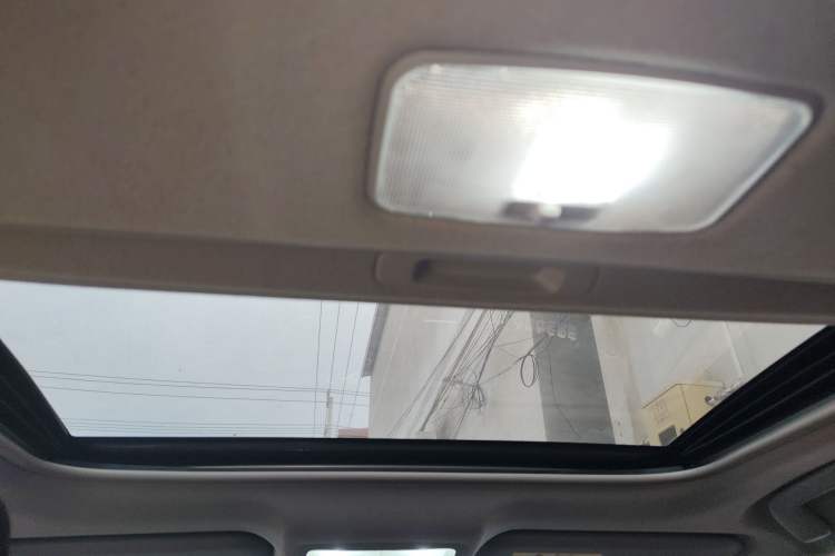 Used Toyota Levin 2017 Revised Version 185T CVT Elite Edition China VI Standard Headliner