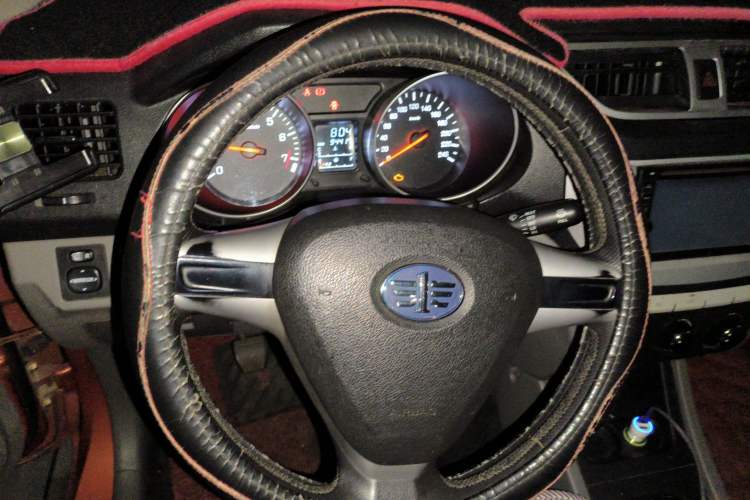 Used FAW Senya S80 2013 1.5L Manual 7-Seater Urban Fashion Edition
