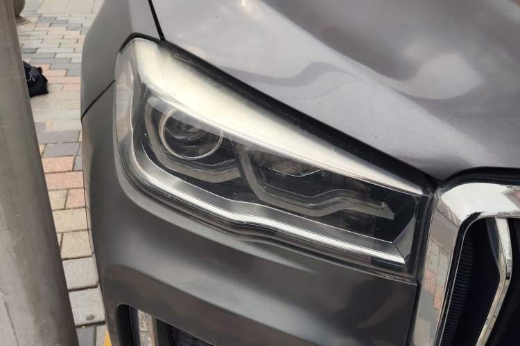 Used SWM G05 2019 2.0L Manual Luxury Edition