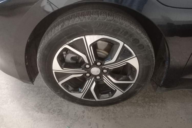 Used Hongqi E-QM5 2023 Revised Version Basic Travel Edition Exterior 4