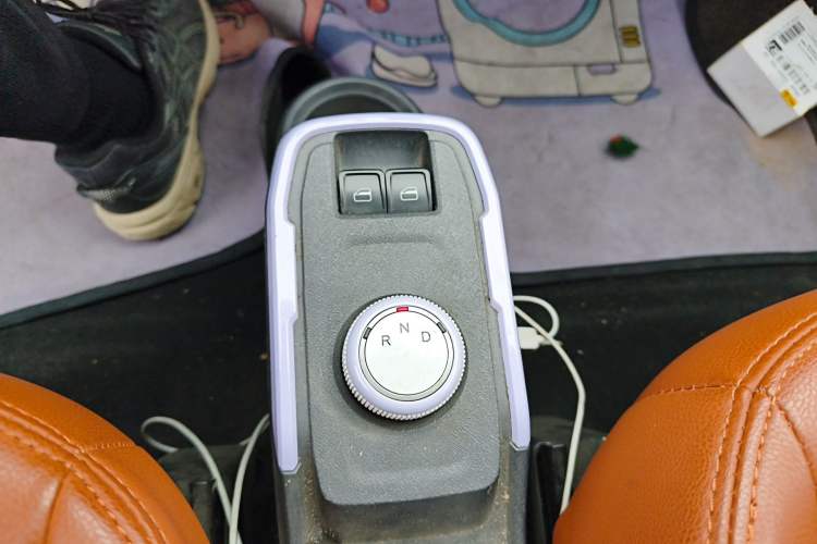 Used Chery QQ Ice Cream 2022 120km Conical Shape Lithium Iron Phosphate Gear Lever