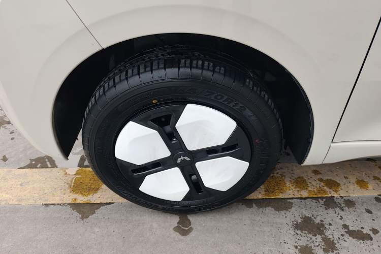 Used Wuling Hongguang MINIEV 2024 3rd Generation 215km Advanced Version
