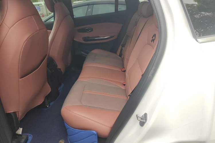 Used Nio EC6 2020 605 km Sport Edition Left Rear Seat