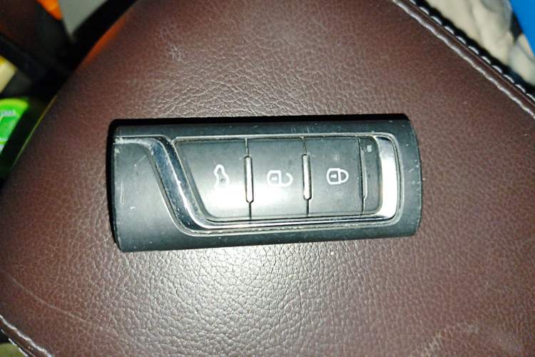 Used GAC Trumpchi GS4 2018 235T Automatic Two-Wheel Drive Luxury Smart Connectivity Version Vehicle Key