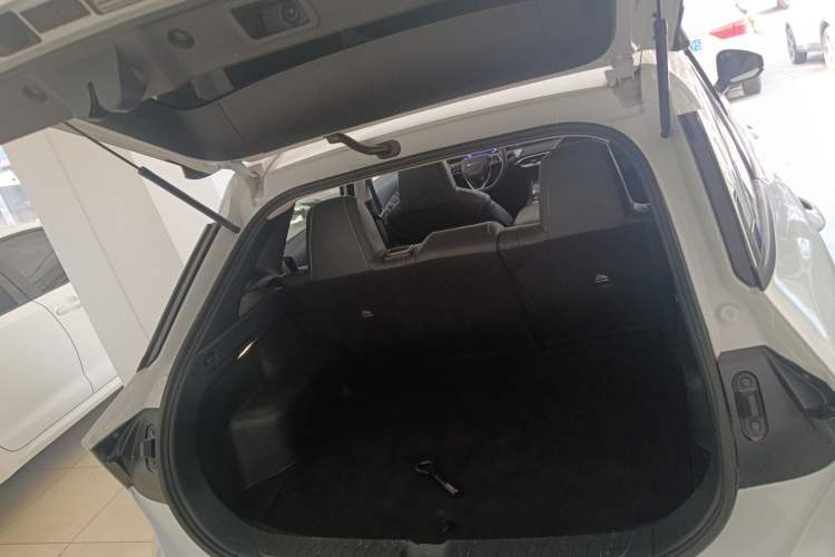 Used Venucia V 2021 260T Idol Edition Trunk