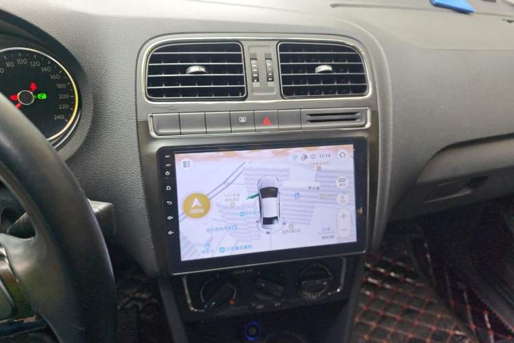 Used Volkswagen Polo 2016 1.6L Automatic Comfort Model Audio And AC Panel