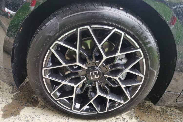 Used Zeekr 001 2024 WE Edition 95 kWh All-Wheel Drive Exterior 4