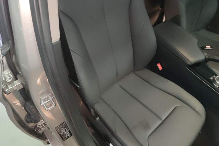 Used BMW 3 Series 2017 320Li Fashion Model
