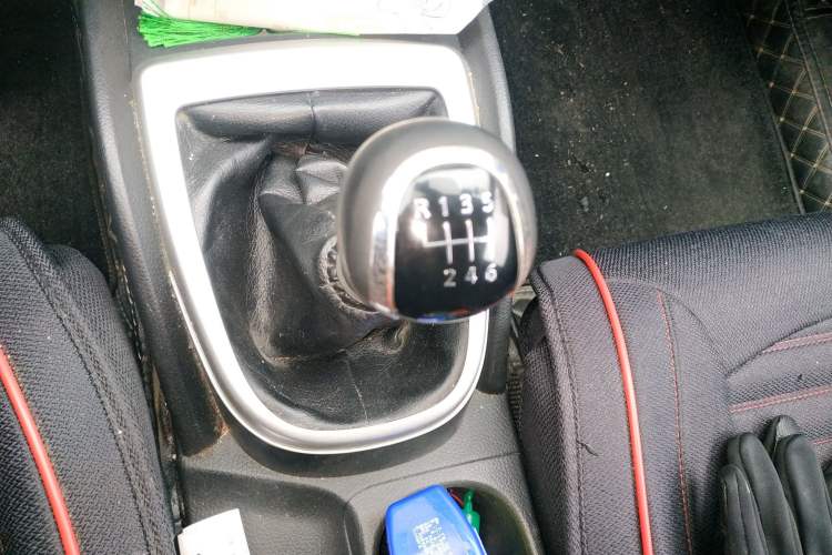 Used Nissan X-Trail 2017 2.0L Manual Classic Edition 2WD
