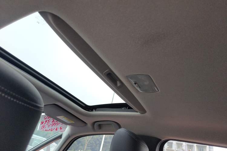 Used Honda Fit 2022 1.5L CVT Trendy Sunroof Edition Headliner