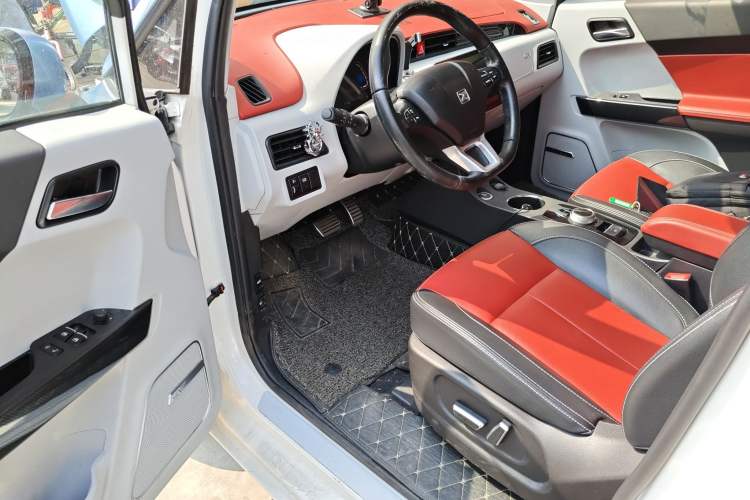 Used Zotye E200 2017 Luxury Model Driver Seat