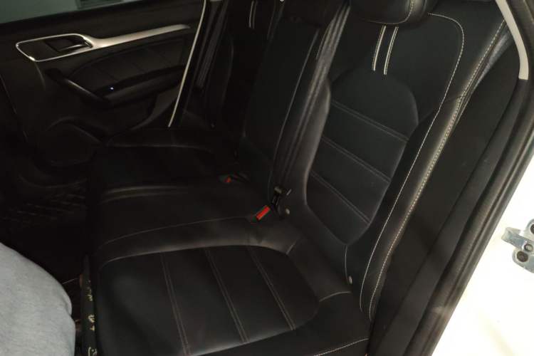 Used MG 6 2017 20T Manual Luxury Smart Connect Version China V Standard
