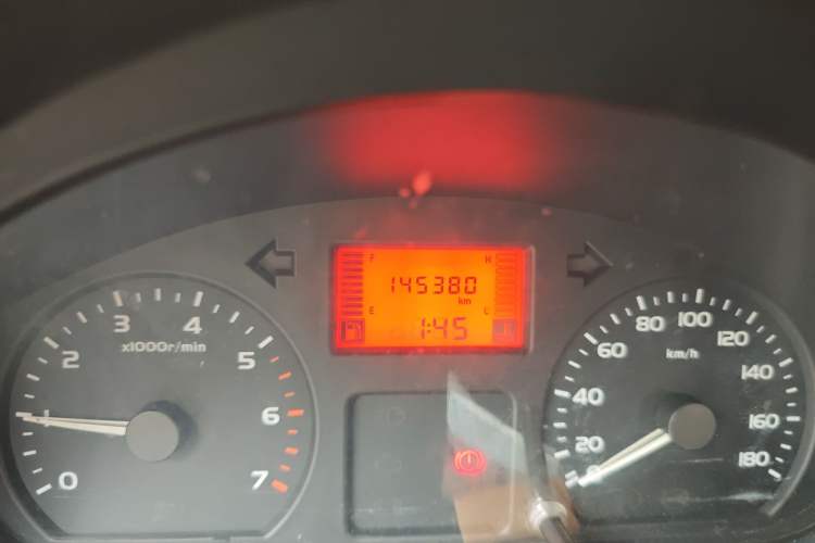 Used Wuling Rongguang 2011 1.2L Standard Version Odometer Close Up