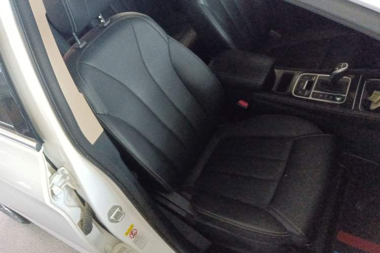 Used BYD Song MAX 2019 1.5T Automatic Smart Connect Ruiyi Sunroof Version 6 Seats China VI Standard Right Front Seat