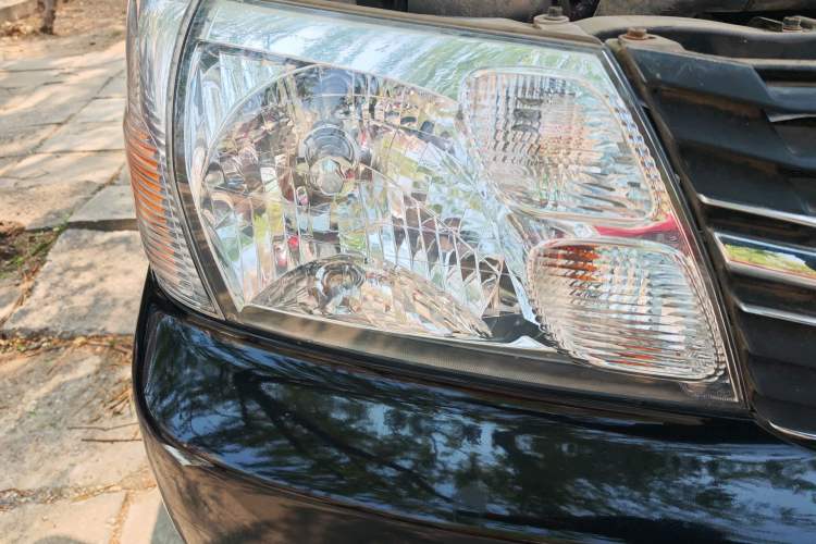 Used Jinbei Grace 2013 2.0L Zhi Ling Standard Version 11-Seater National Games Commemorative Edition Euro 5 10-Seater