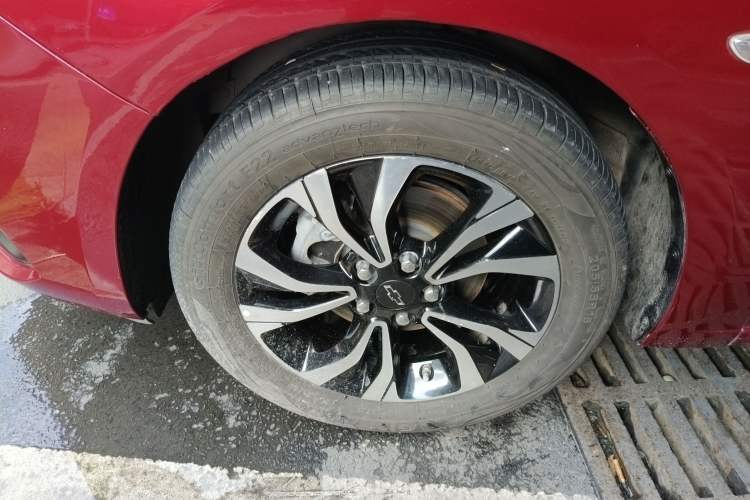 Used Chevrolet Monza 2019 RS 330T Automatic Comfort Edition China VI Standard Left Front Wheel Hub