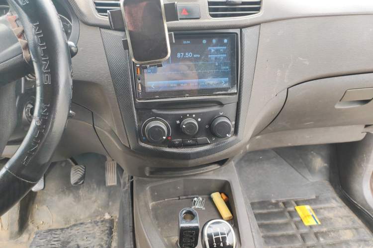 Used Wuling Hongguang 2015 1.5L S Basic Version China V Standard