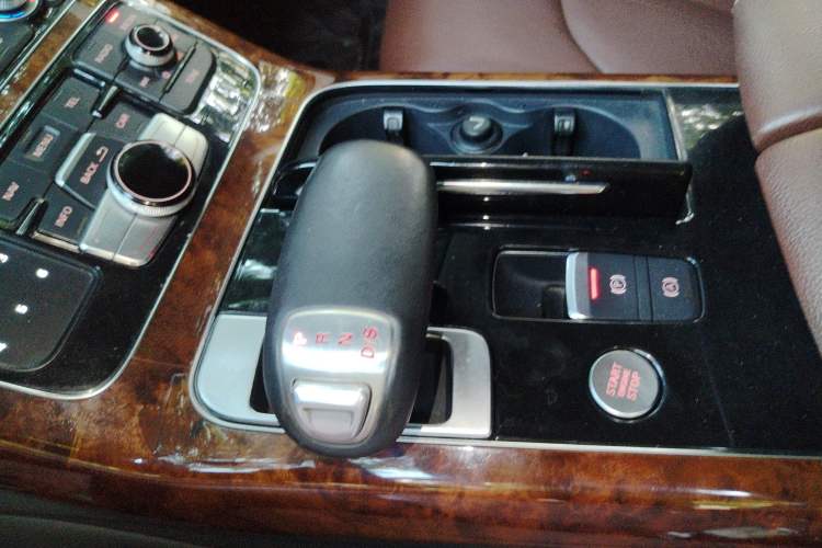 Used Audi A8 2013 A8L 30 FSI Comfort Model
