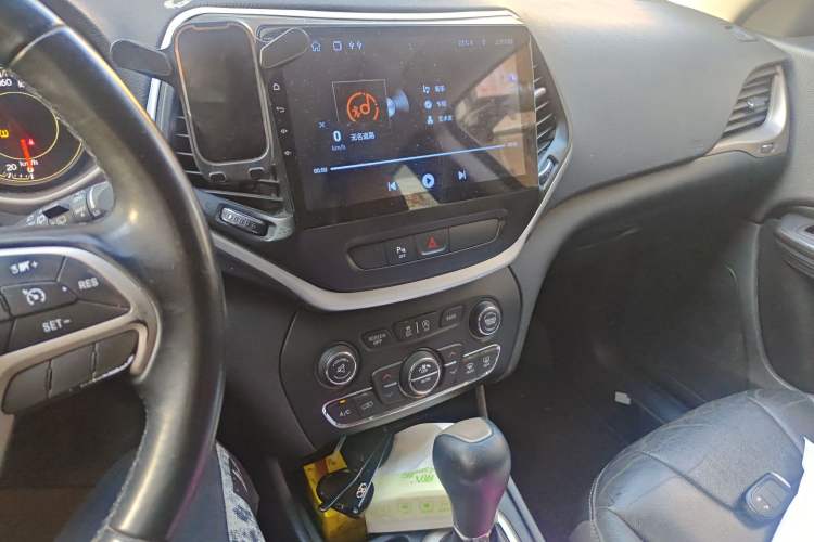 Used Jeep Cherokee 2017 2.4L Leading Edition