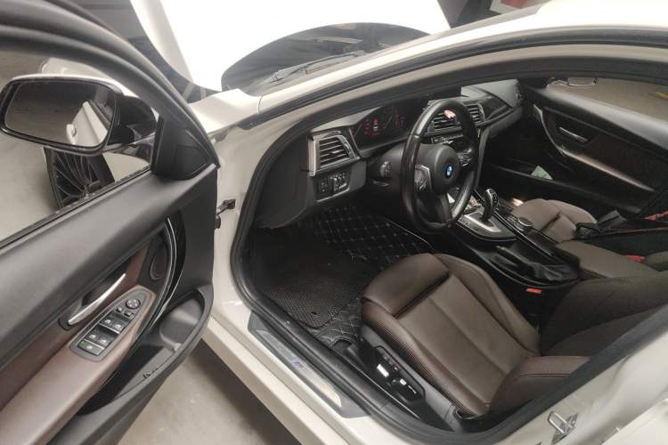 Used BMW 3 Series 2019 320Li M Sport Package Interior 3