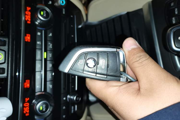 Used BMW X6 2015 xDrive50i M Sport model