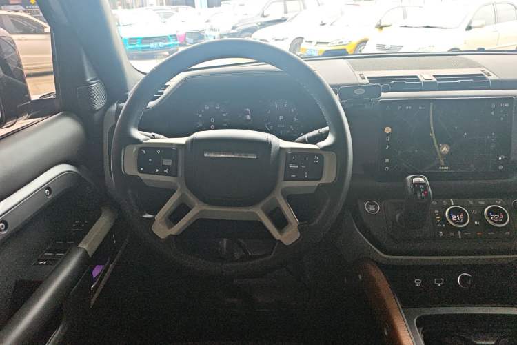 Used Land Rover Defender 2023 Facelift 110 3.0T P400 X-DYNAMIC HSE