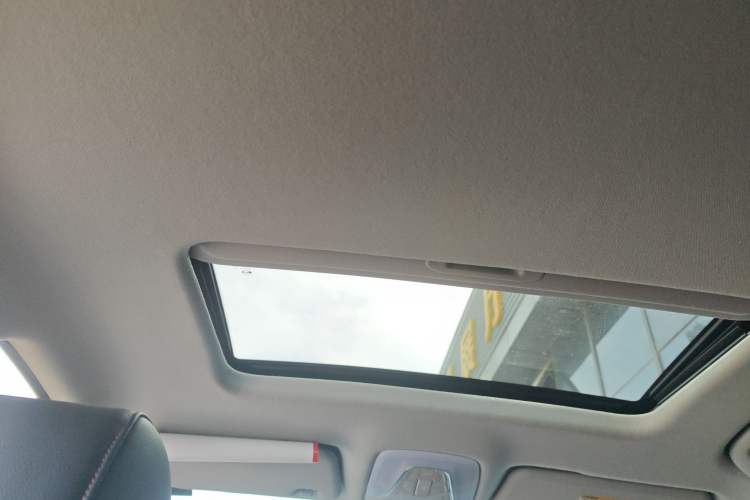 Used GAC Trumpchi GS3 2017 150N Automatic Elite Edition Headliner