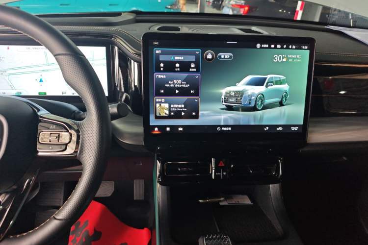 Used GAC Trumpchi GS8 2022 Dual-Engine Series 2.0TM Two-Wheel Drive Prestige Edition (7 Seats) Audio And AC Panel