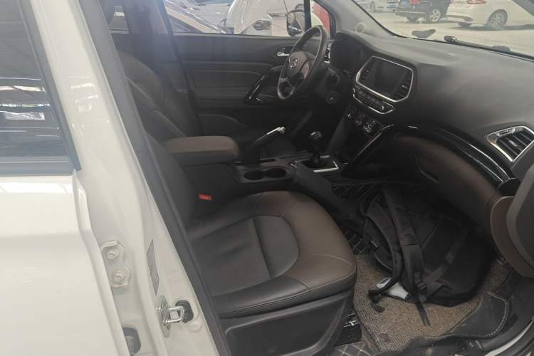 Used GAC Trumpchi GS4 2017 235T Manual Two-Wheel Drive Luxury Edition Right Front Seat