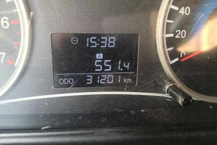 Used Dongfeng Fengon 330 
