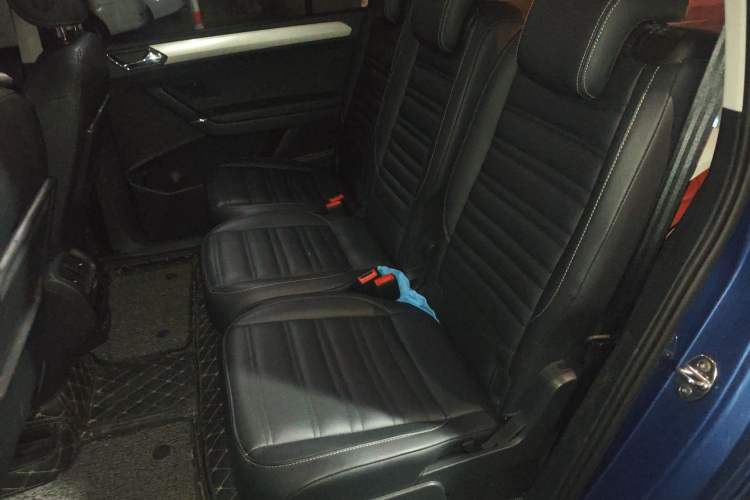 Used Volkswagen Touran 2018 Volkswagen Touran L 280TSI DSG Comfort Edition 7 Seats China V Emission Standard Left Rear Seat