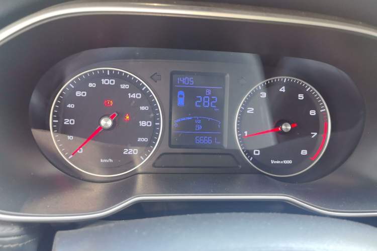 Used Roewe RX3 2020 1.6L Manual 4G Connect Super-Fresh Elite Edition