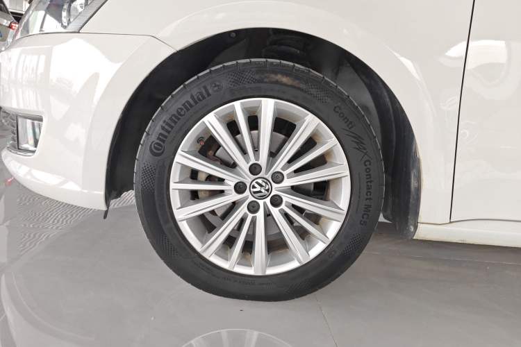 Used Volkswagen Gran Lavida 2015 1.6L Automatic Comfort Edition