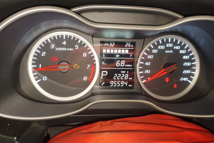 Used Bestune X40 2018 Internet Celebrity Edition 1.6L Automatic Luxury Version Instrument Cluster