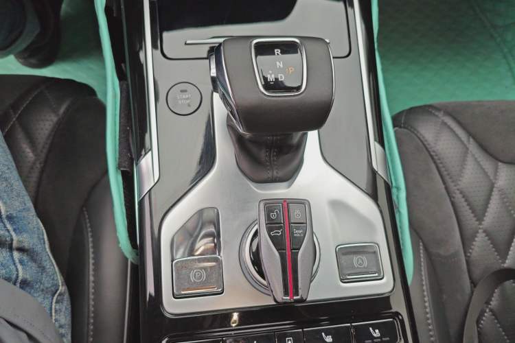 Used Hongqi HS5 2019 2.0T Smart Connect Flagship All-Wheel-Drive Version
