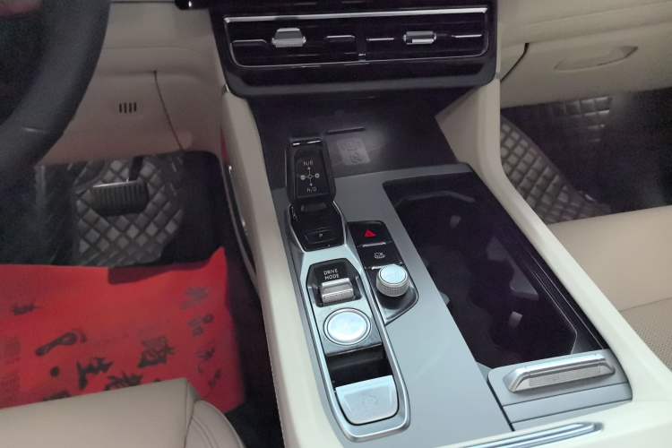 Used Lynk & Co 09 EM-P 2024 2.0TD EM-P Four-Wheel Drive ULTRA Six-Seater