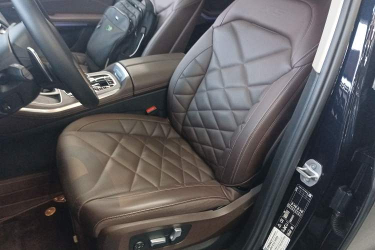 Used BMW X5 2022 Restyled xDrive 30Li Luxury Version M Sport Package
