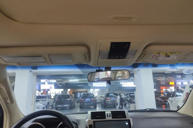 Used Toyota Prado 2014 4.0L Low-Power Version Middle East Edition Headliner