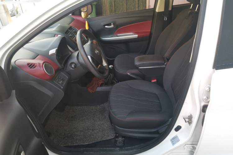 Used CHANGAN Benni 2015 1.4L Manual Luxury Model China V Standard
