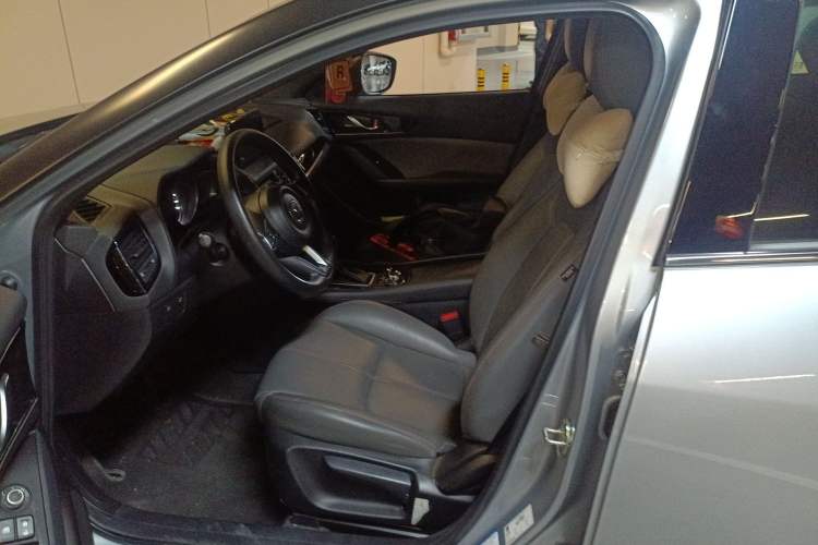 Used Mazda CX-4 2020 2.0L Automatic Two-Wheel Drive Blue Sky Dynamic Edition
