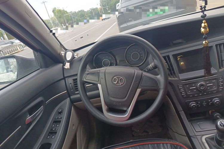 Used BAIC Senova D50 2014 1.5L manual standard version
