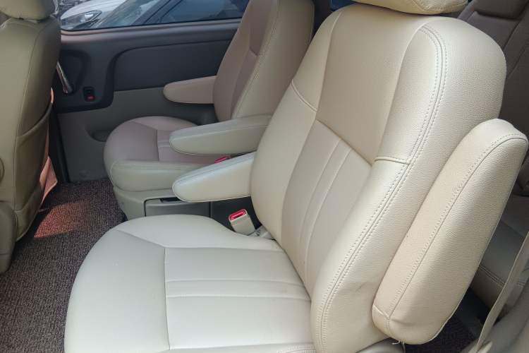 Used Buick GL8 2014 2.4L Comfort Edition
