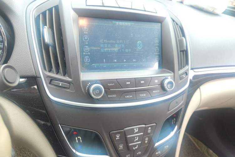 Used Buick Regal 2015 2.0L Leading Fashion Edition Audio And AC Panel