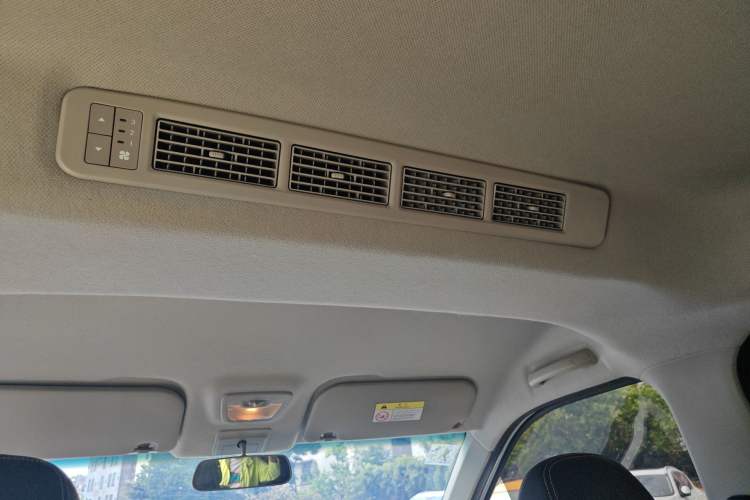 Used Wuling Zhengcheng 2021 1.5T Manual Luxury Version Headliner