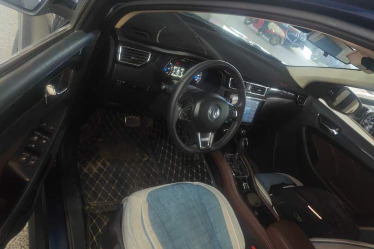 Used Dongfeng Fengon 580 2017 1.5T CVT Luxury Model Driver Seat